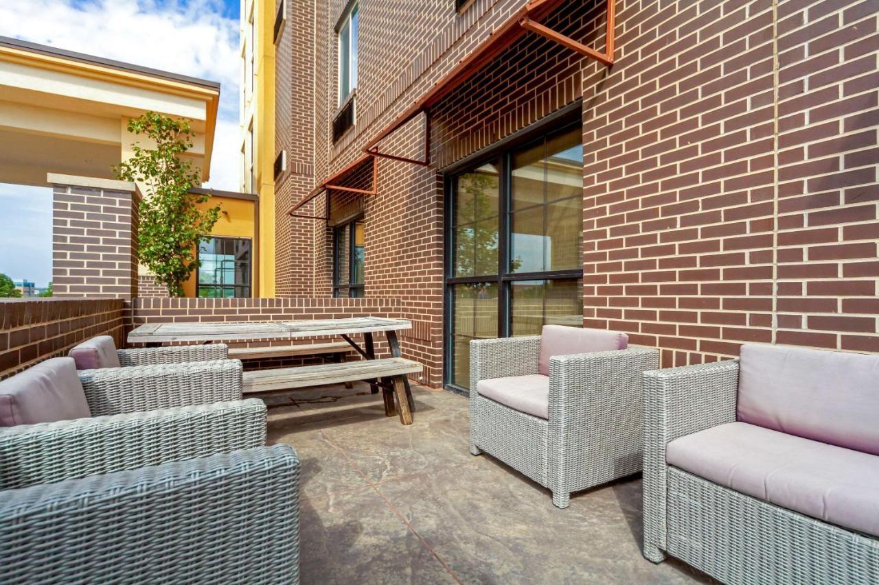 Comfort Suites La Vista Luaran gambar